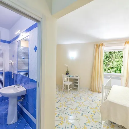 Il Nespolo Hotell
