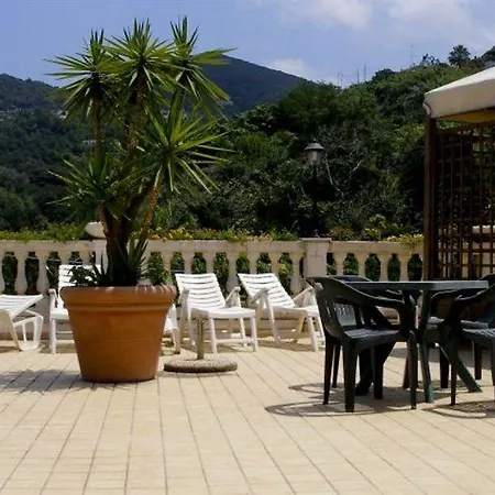 Hotell Il Nespolo