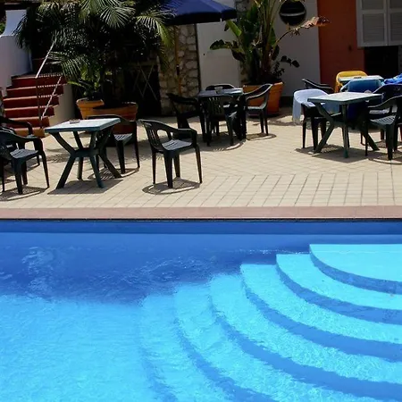 Il Nespolo Hotell 3*