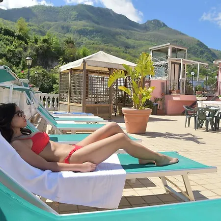 Hotell Il Nespolo