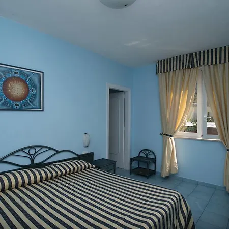 Il Nespolo Hotell